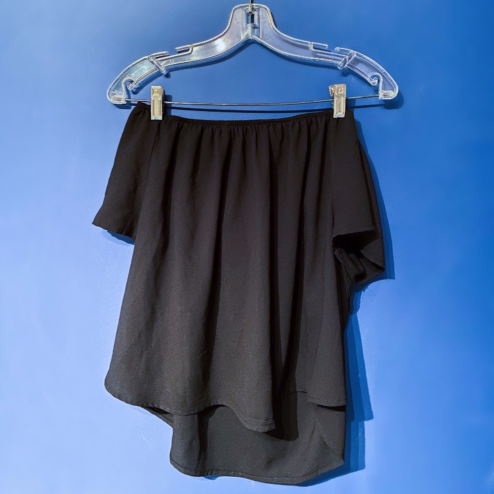 BEAUTIFUL off the shoulder Black Top for summer
